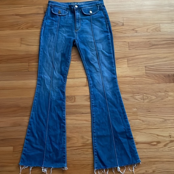 Acynetic Roxy High-Rise Flared-Leg Jeans A6 - Picture 2 of 6